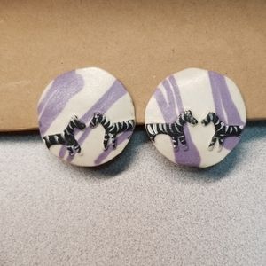 🧨 Hand painted zebra clip on earrings